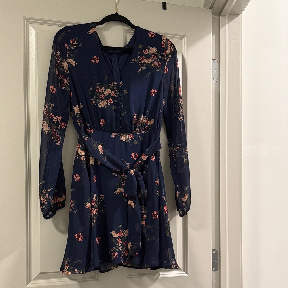 Lulu's Navy Floral Long Sleeve Dress